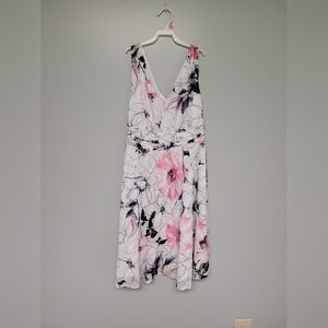 Robbie Bee floral dress